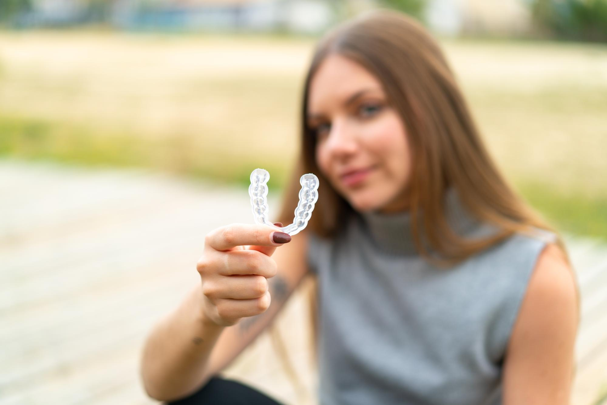 Read more about the article Invisalign Myths: 10 Common Misconceptions Debunked
